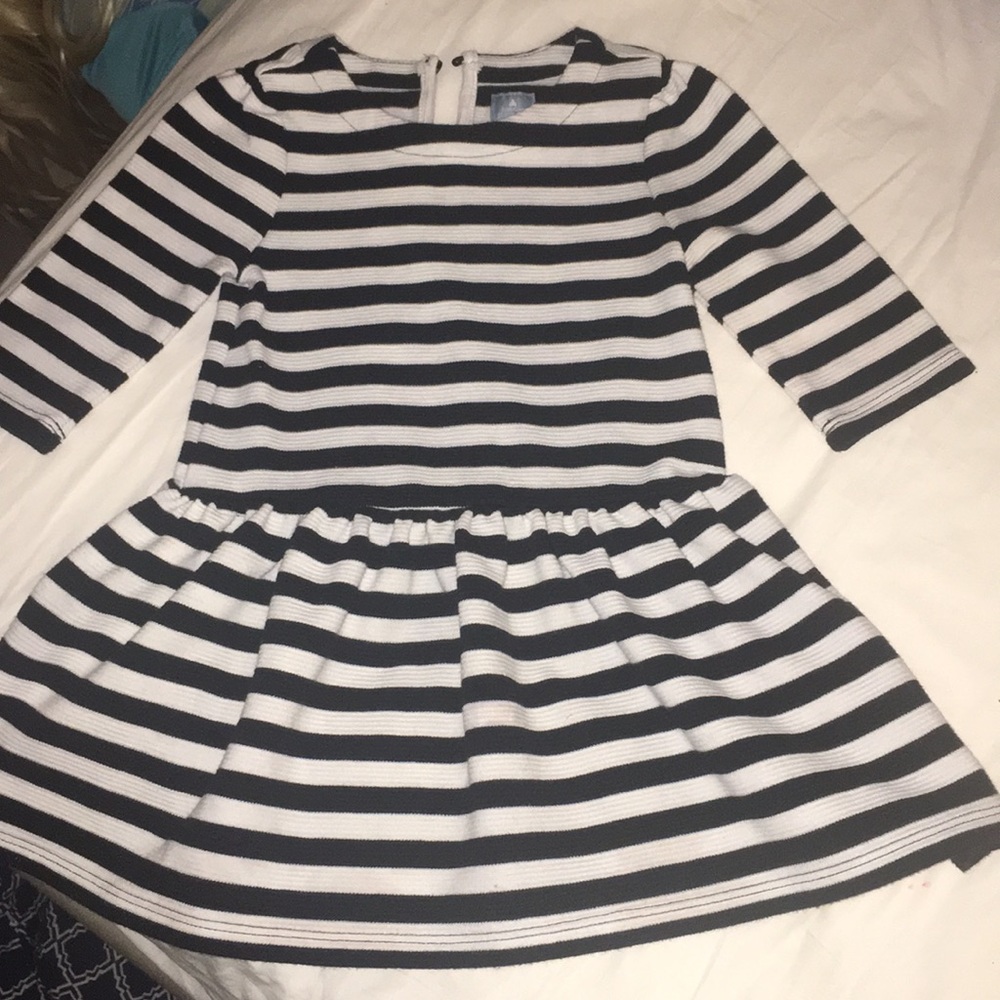 Black and white Gap dress